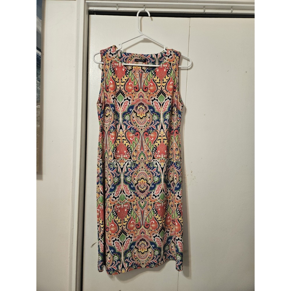 Tommy Hilfiger Colorful Paisley Dress Features A Sleeveless Design. Size 12